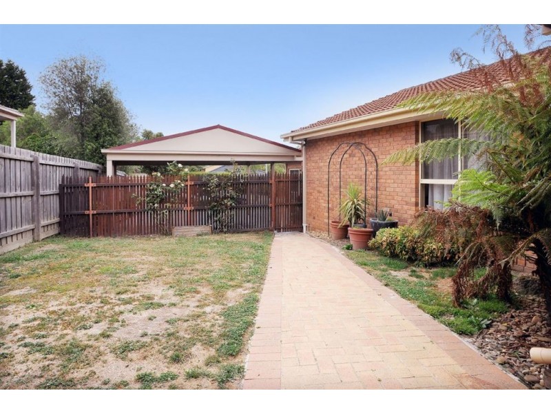 15 Metcalf Crescent, Rowville VIC 3178