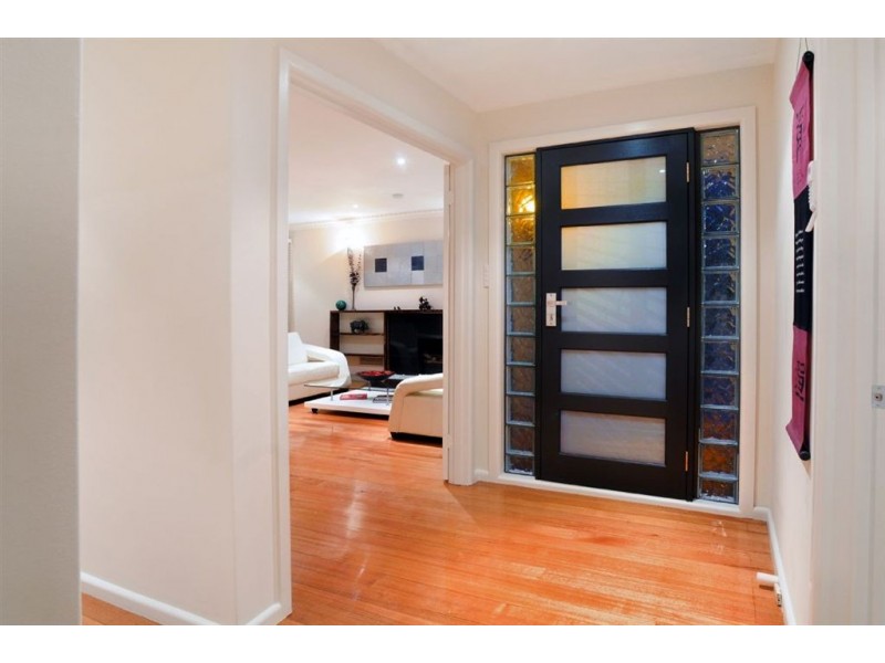 27 Lydford Road, Ferntree Gully VIC 3156