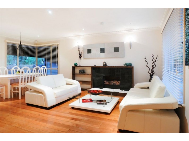 27 Lydford Road, Ferntree Gully VIC 3156