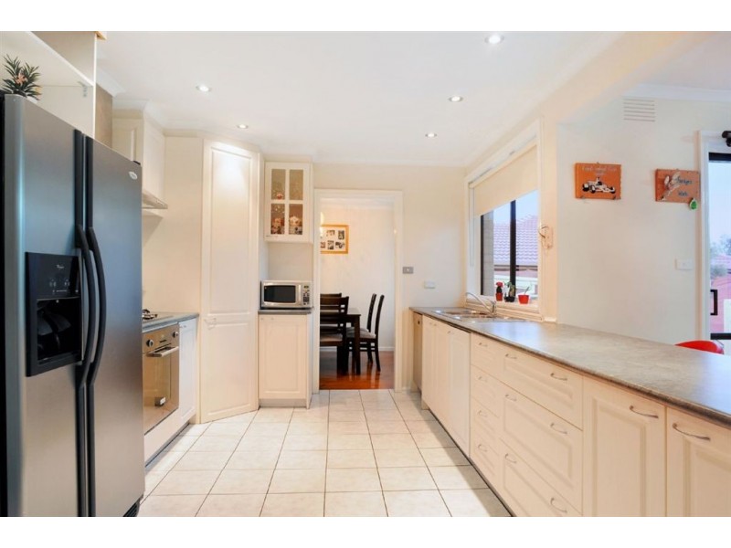 22 Terama Crescent, Bayswater VIC 3153