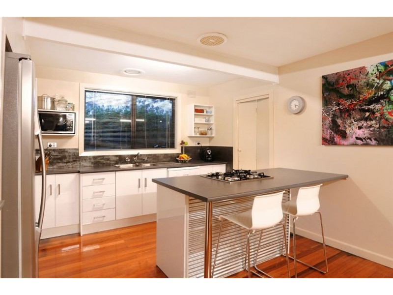 16 Greenaway Drive, Ferntree Gully VIC 3156