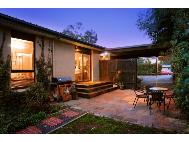 16 Greenaway Drive, Ferntree Gully VIC 3156