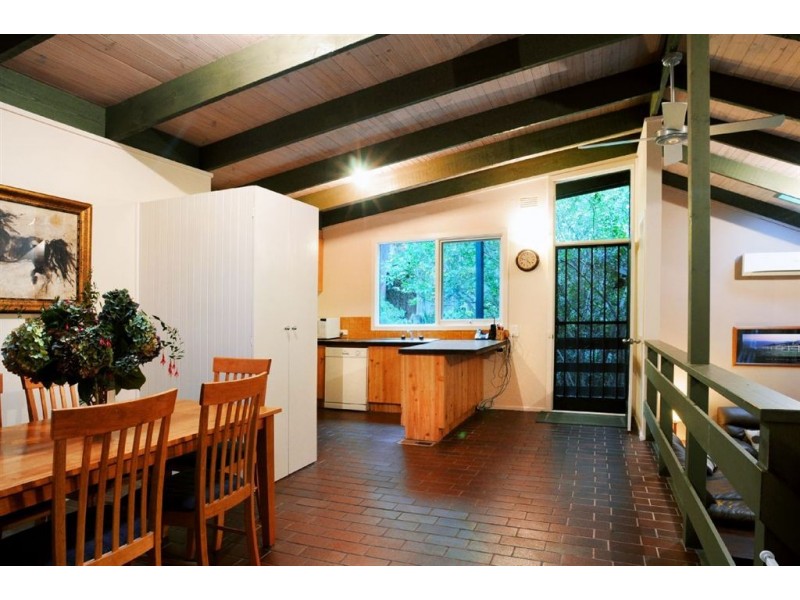 17 Wynette Avenue, Upper Ferntree Gully VIC 3156