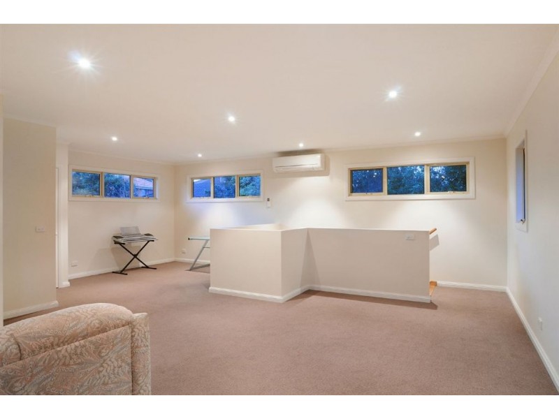 71 Applewood Drive, Knoxfield VIC 3180