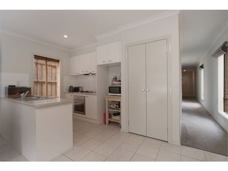 1/39 Cinerea Avenue, Ferntree Gully VIC 3156