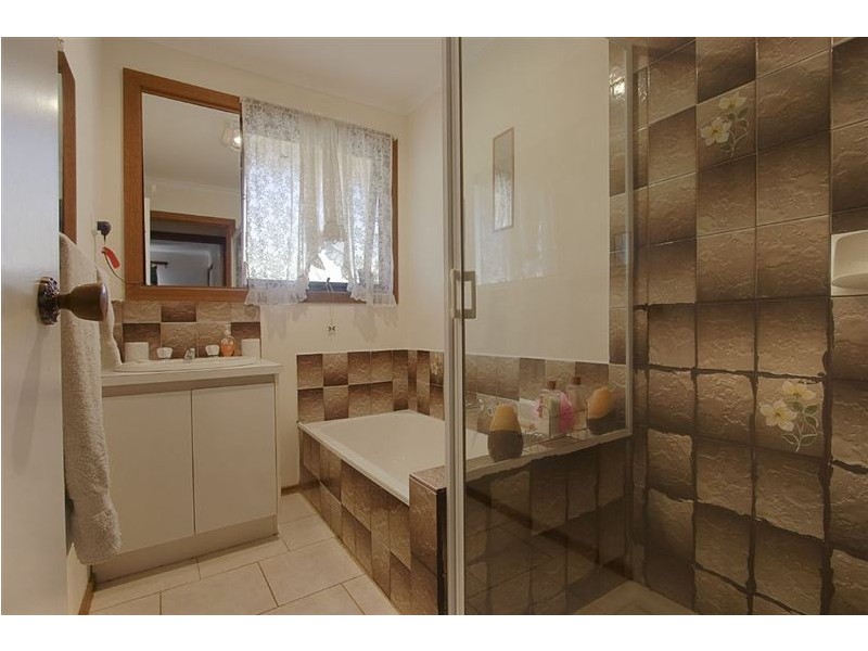 3 Concord Place, Ferntree Gully VIC 3156