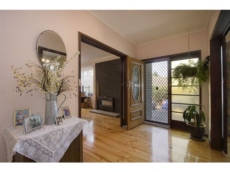 37 Burke Road, Ferntree Gully VIC 3156