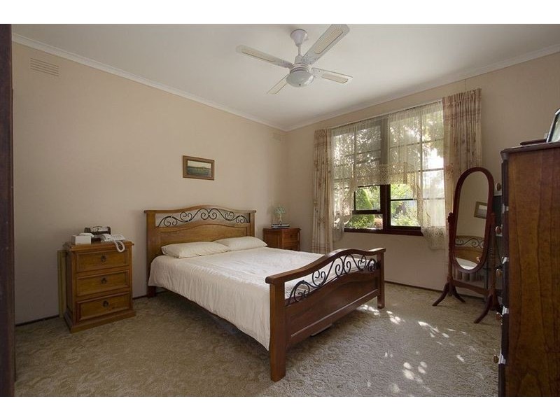 37 Burke Road, Ferntree Gully VIC 3156