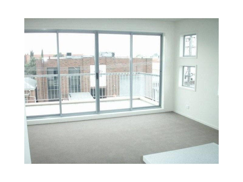 2/208 Albion Street, Brunswick VIC 3056