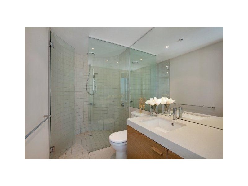 1302/2 New Quay Promenade, Docklands VIC 3008