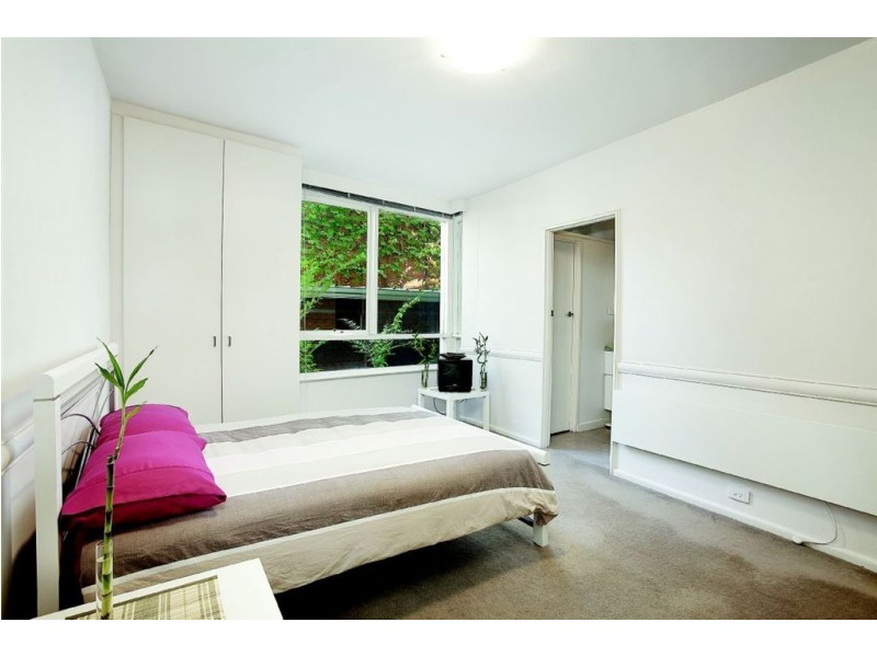 10/25 Hotham St, East Melbourne VIC 3002