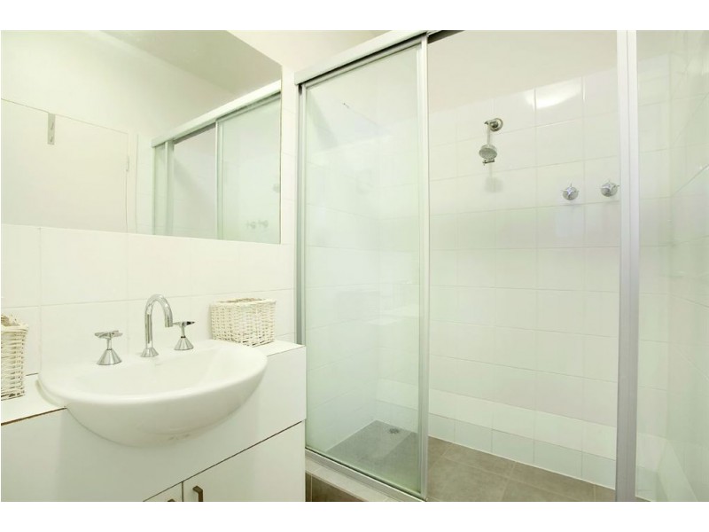 10/25 Hotham St, East Melbourne VIC 3002