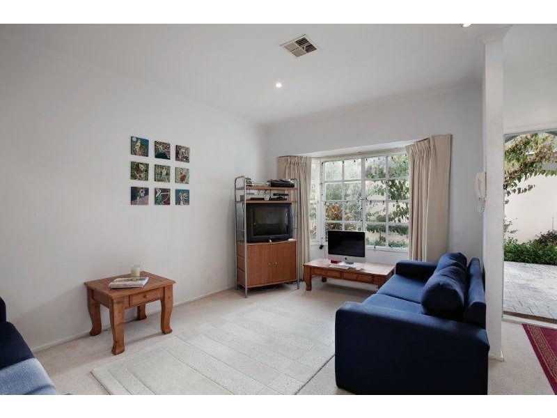 2/141 Albert Street, Port Melbourne VIC 3207