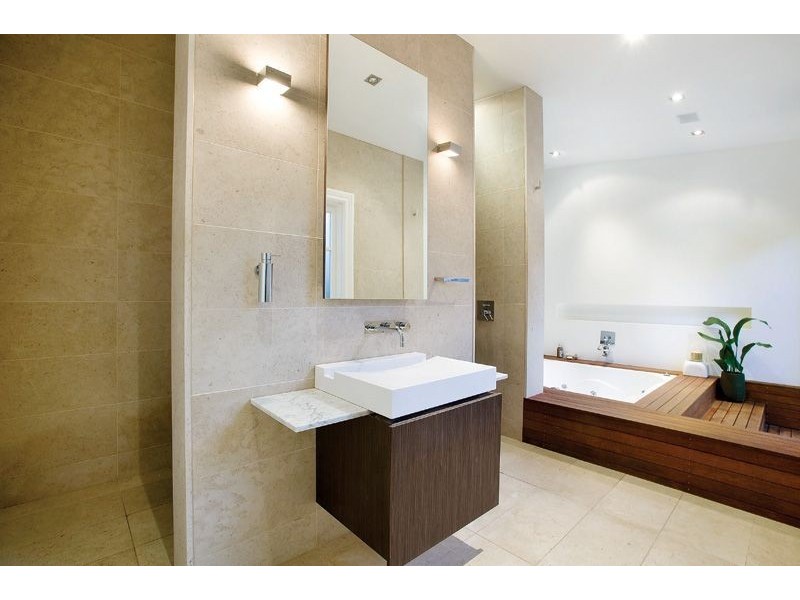 216 Canterbury Road, St Kilda West VIC 3182