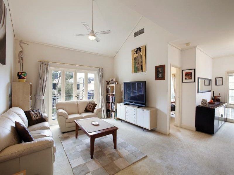 45/201 Wellington Parade South, East Melbourne VIC 3002