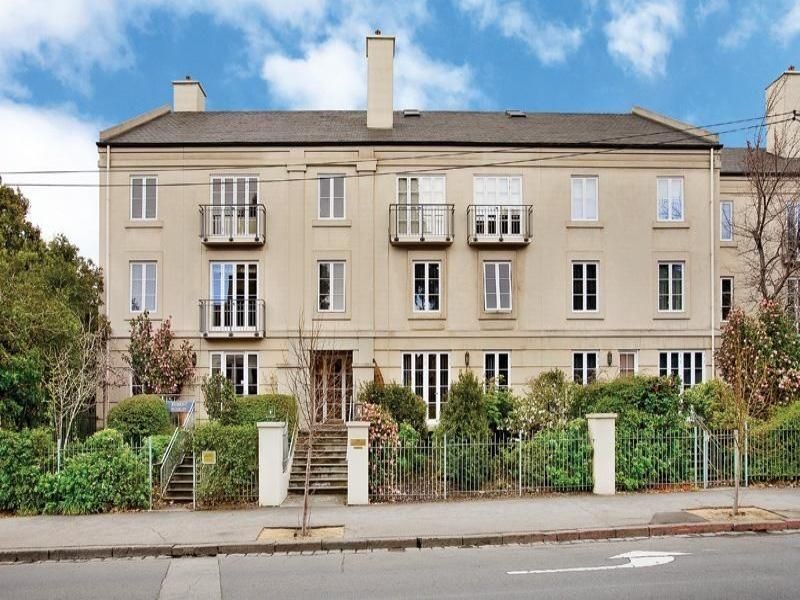 45/201 Wellington Parade South, East Melbourne VIC 3002