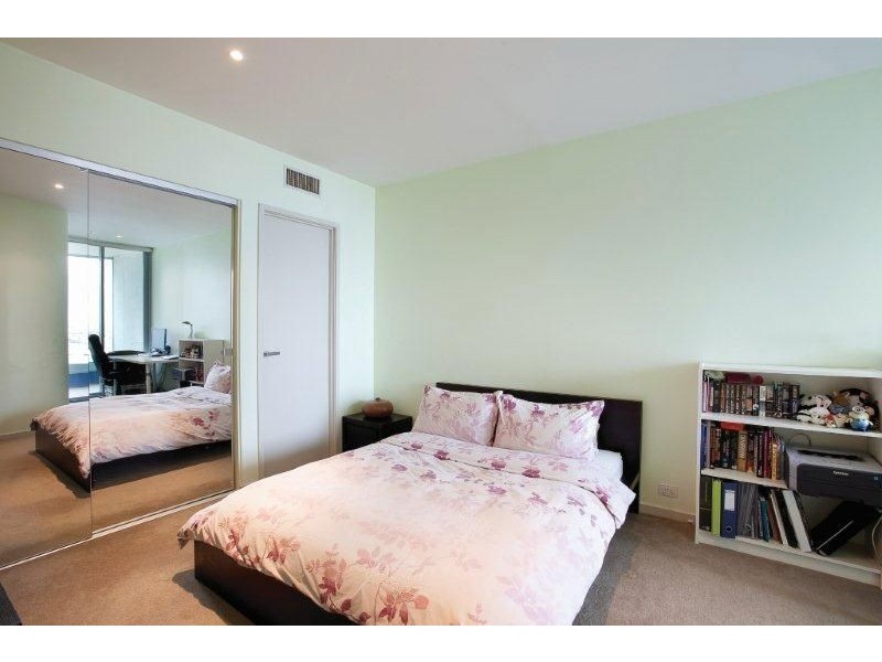 1303/2 New Quay Promenade, Docklands VIC 3008