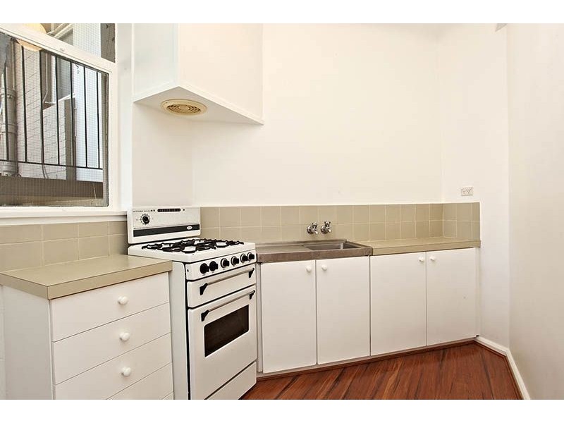 11/161 Wellington Parade South, East Melbourne VIC 3002