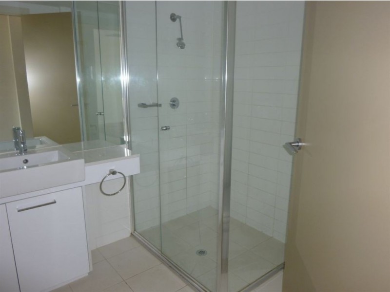 914/100 Harbour Esplanade, Docklands VIC 3008