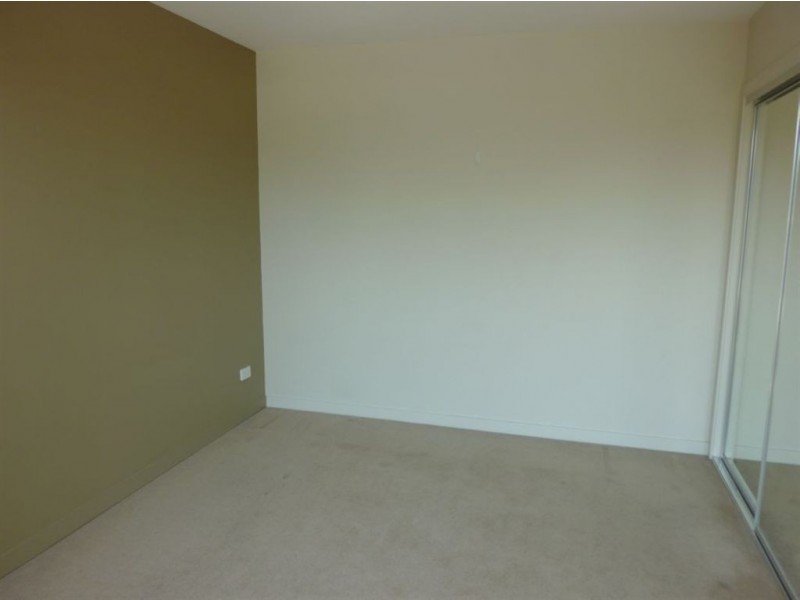 914/100 Harbour Esplanade, Docklands VIC 3008