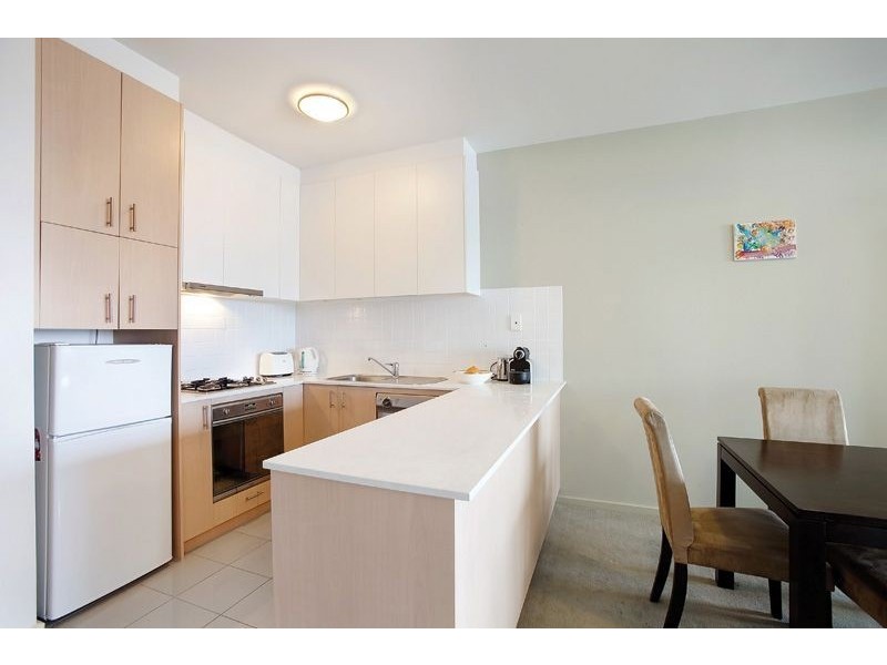 1807/250 Elizabeth Street, Melbourne VIC 3000