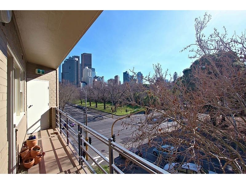 11/161 Wellington Parade South, East Melbourne VIC 3002