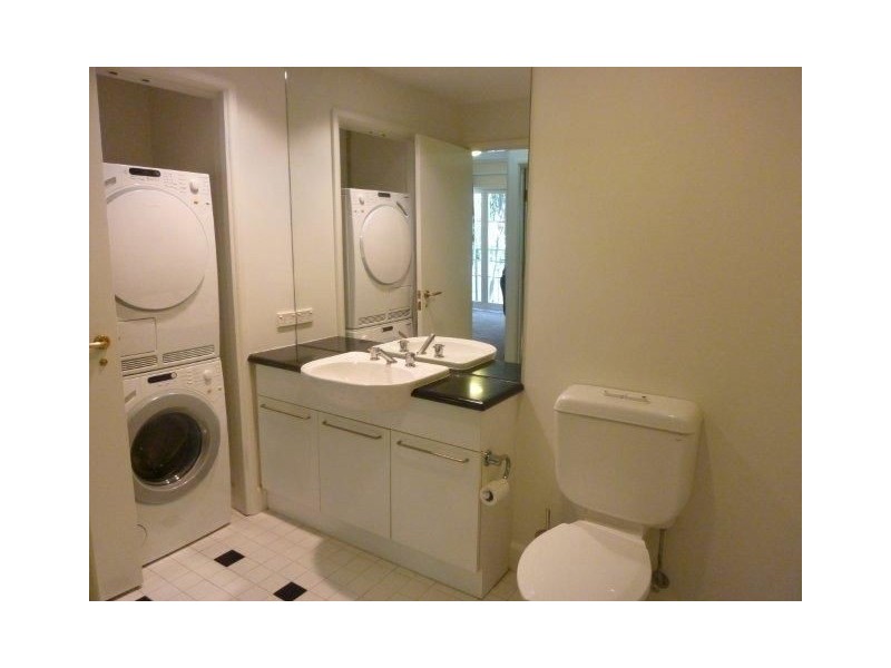 26/201 Wellington Parade South, East Melbourne VIC 3002