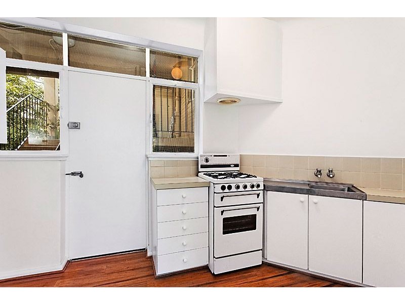 11/161 Wellington Parade South, East Melbourne VIC 3002