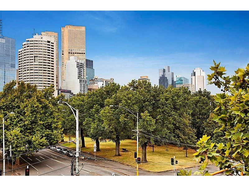 11/161 Wellington Parade South, East Melbourne VIC 3002