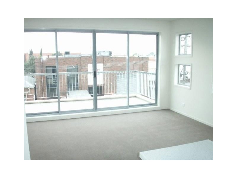 2/208 Albion Street, Brunswick VIC 3056