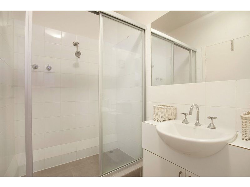202/25 Hotham Street, East Melbourne VIC 3002