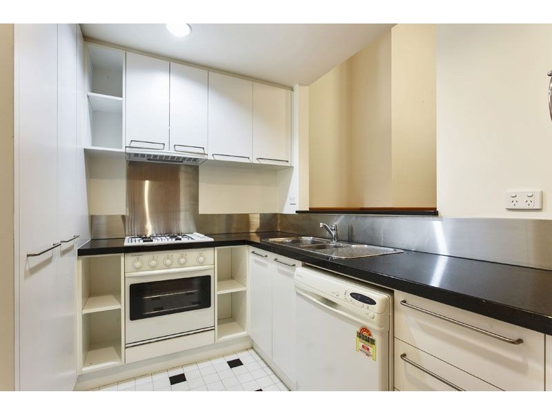 27/8 Wellington Crescent, East Melbourne VIC 3002