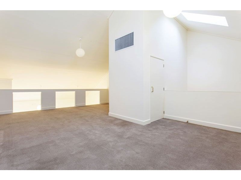 27/8 Wellington Crescent, East Melbourne VIC 3002