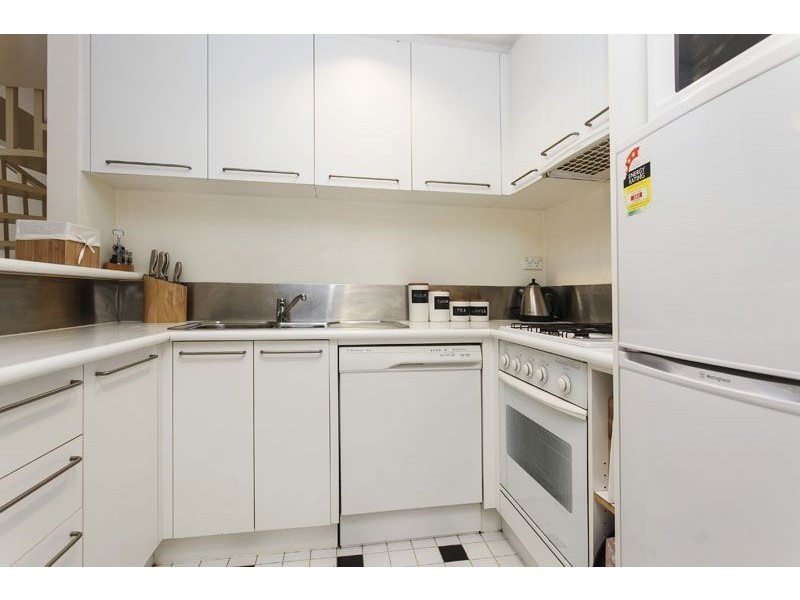 64A/211 Wellington Parade South, East Melbourne VIC 3002