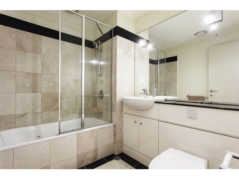 3/388-390 Victoria Parade, East Melbourne VIC 3002