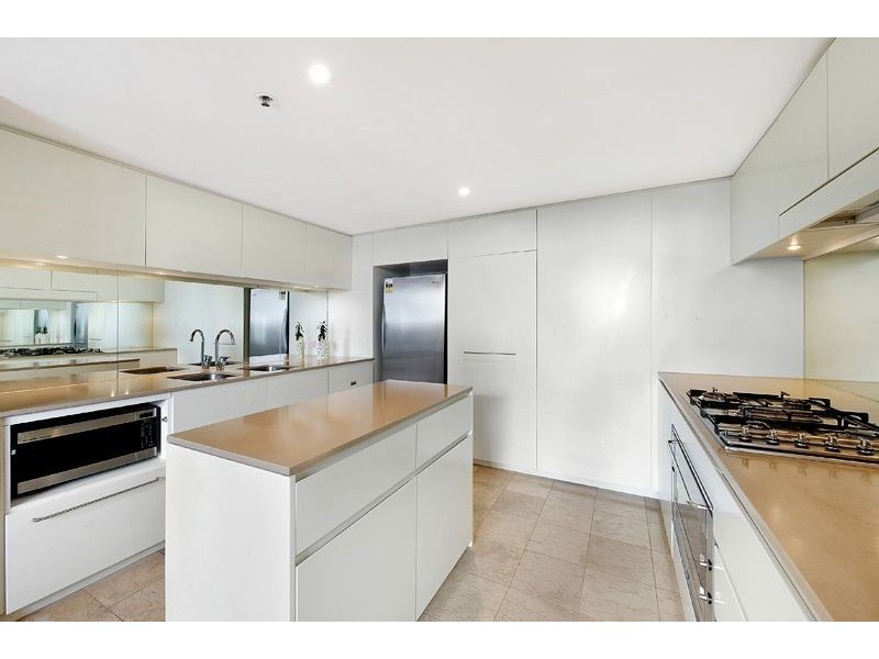1805/8 McCrae Street, Docklands VIC 3008
