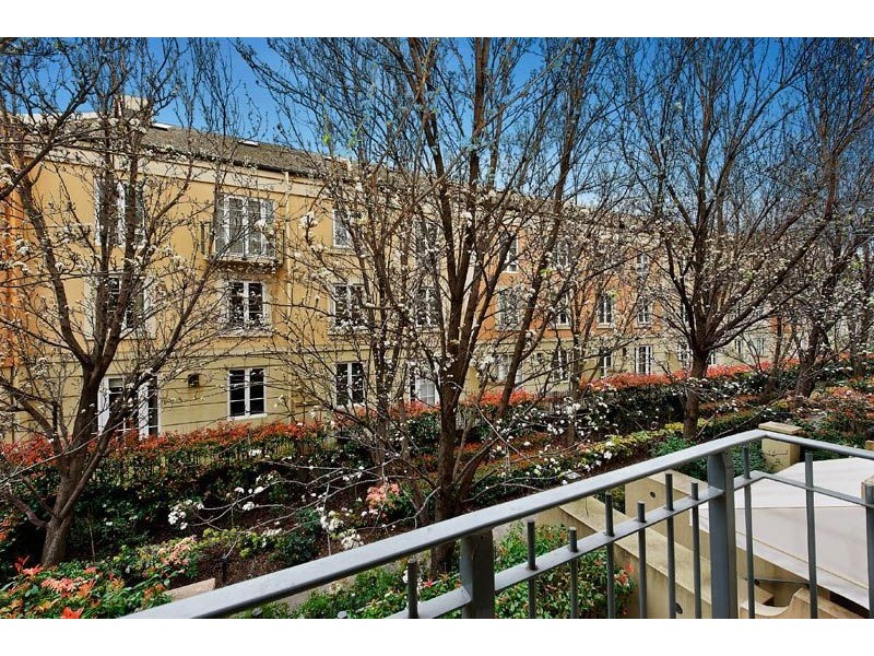 31/8 Wellington Crescent, East Melbourne VIC 3002