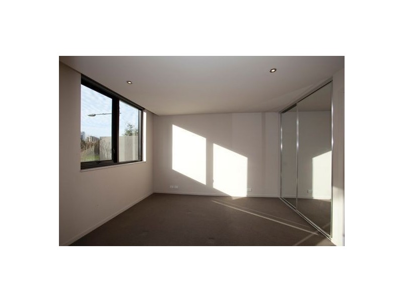 16/801 Bourke Street, Docklands VIC 3008