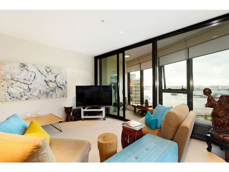 911/100 Harbour Esplanade, Docklands VIC 3008