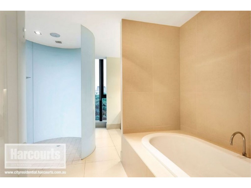 1102/279 Wellington Parade South, East Melbourne VIC 3002