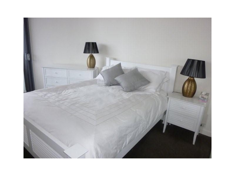 718/55 Queens Road, Melbourne VIC 3004