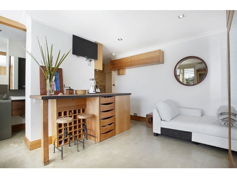 208/25 Hotham Street, East Melbourne VIC 3002
