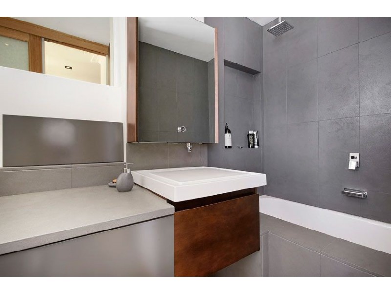 208/25 Hotham Street, East Melbourne VIC 3002