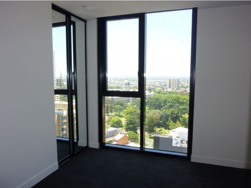 2403/33 Mackenzie Street, Melbourne VIC 3000