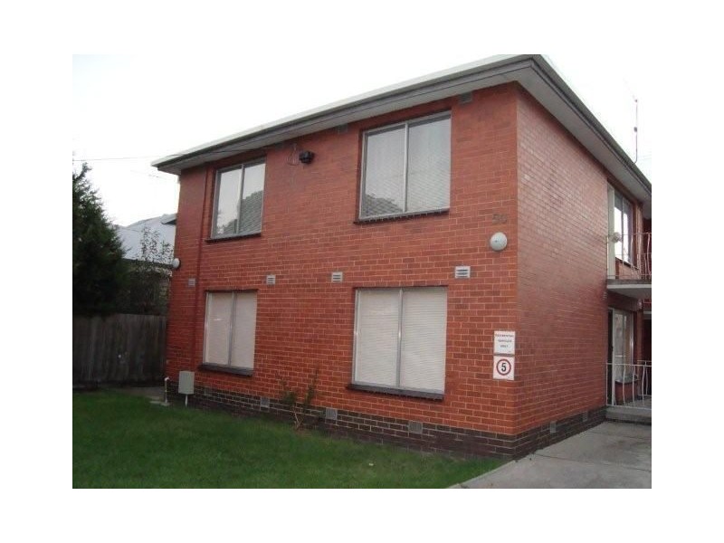 1/50 Kingsville Street, Kingsville VIC 3012