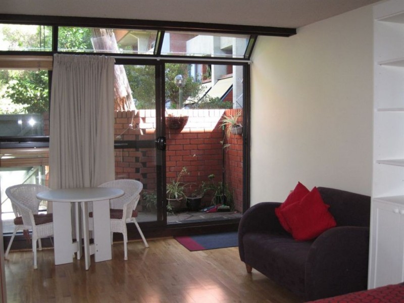 B11/335 Abbotsford Street, North Melbourne VIC 3051