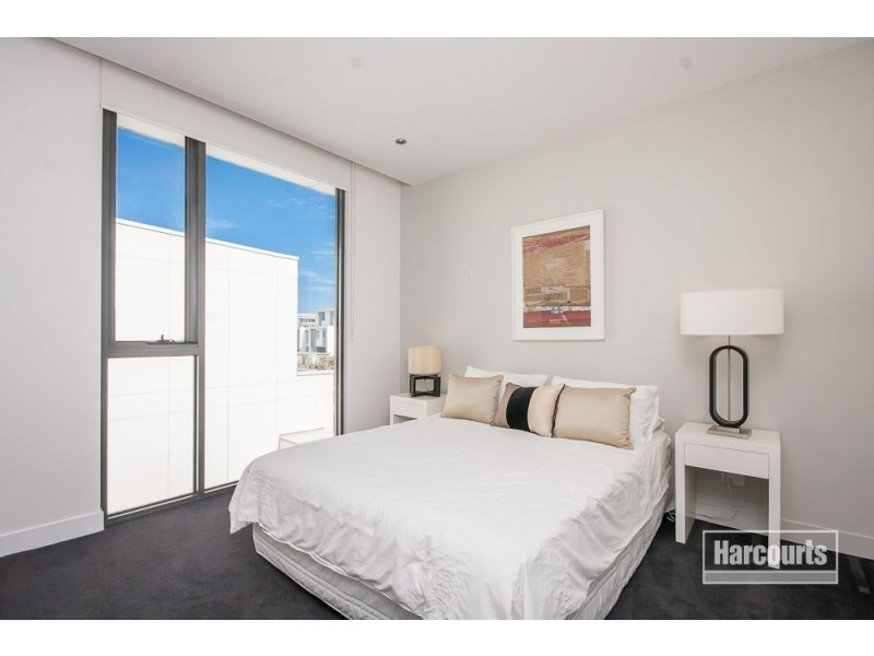 230/117 Studio Lane, Docklands VIC 3008