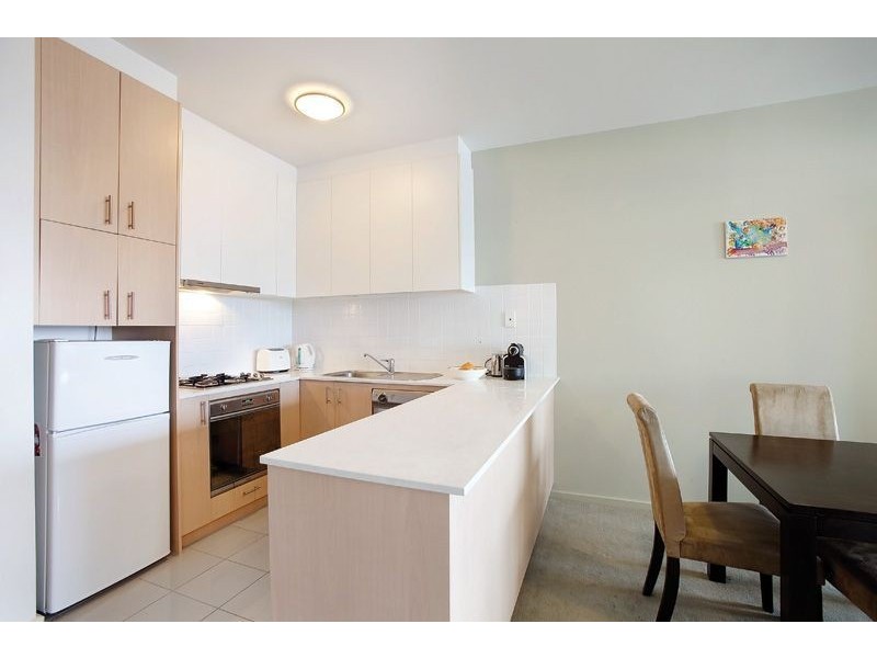 1807/250 Elizabeth Street, Melbourne VIC 3000