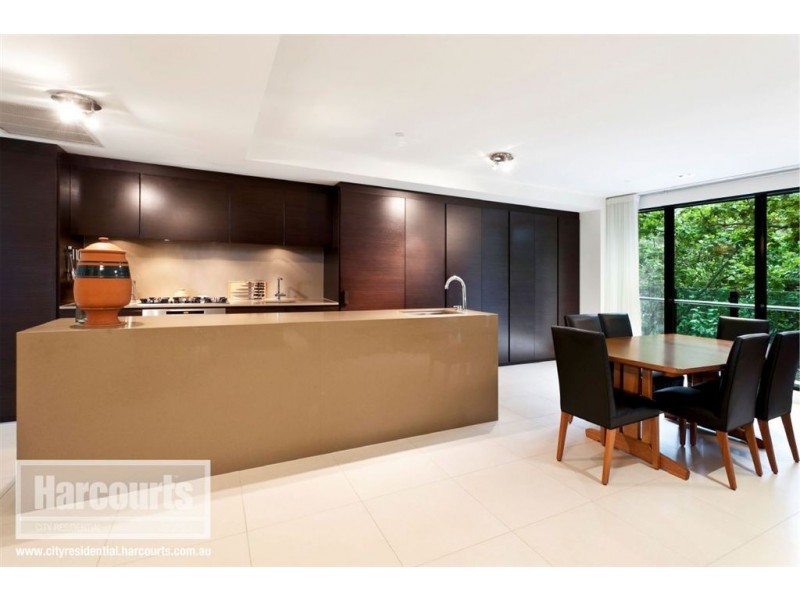 302/279 Wellington Parade South, East Melbourne VIC 3002