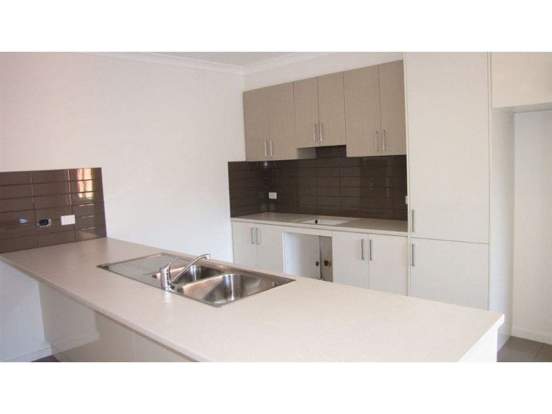 5 Oldfield Street, Sunshine West VIC 3020